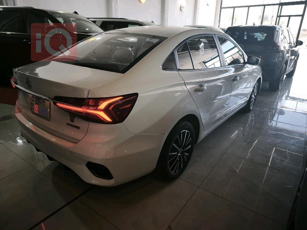MG 5 Plus
